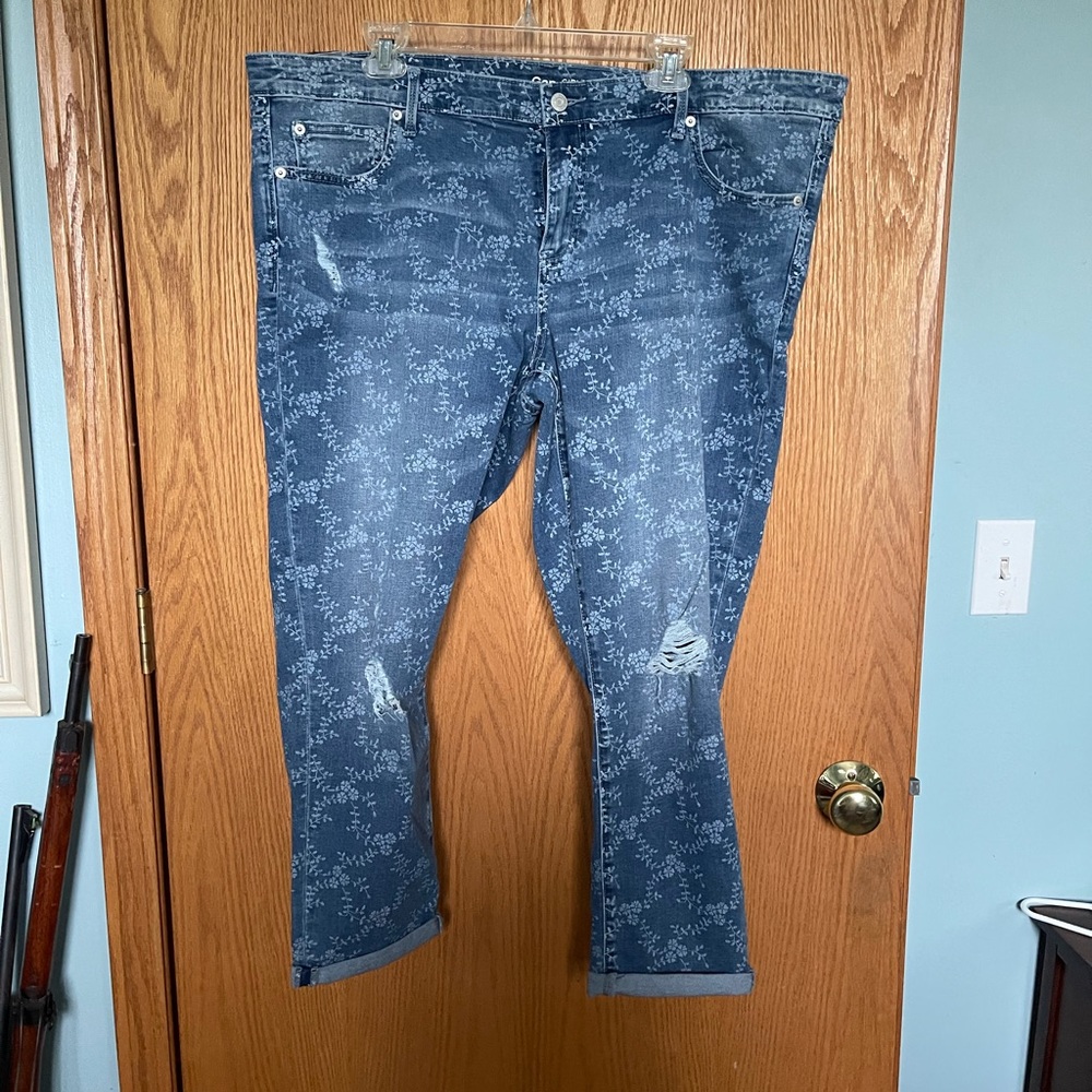 Women’s Gap coupe girlfriend jeans size 18